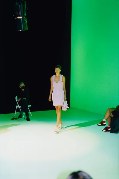 Look 2